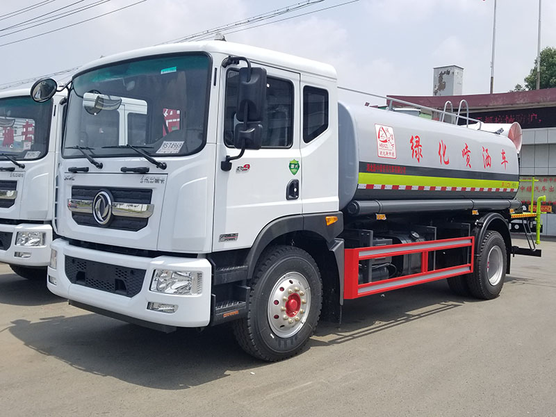 東風D9 12-15噸    綠化噴灑車