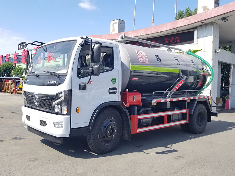 東風D7  7方  吸污車