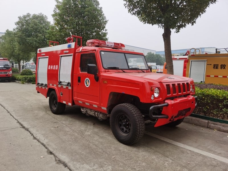 北汽四驅(qū)    1噸 水罐消防車